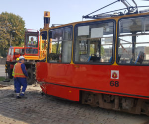Tramwaj zderzył się z betoniarką
