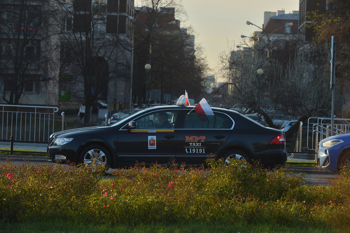 Protest taksówkarzy pod KPRM