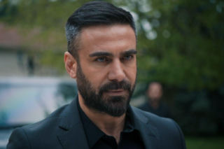 Dziedzictwo, odcinek 843: Wizyta Nany i Yamana u matki Acara przybiera nieoczekiwany obrót, gdy on sam staje w drzwiach