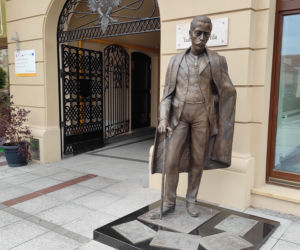 Rzeźba Tadeusza Tertila wróciła na rynek w Tarnowie