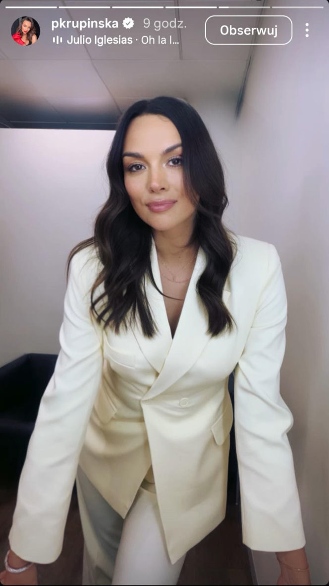 Garnitur Pauliny Krupińskiej to idealna propozycja na komunię. Elegancki i w jednym z najmodniejszych odcieni tej wiosny