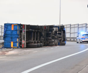  TIR przewrócił się na ekspresówce