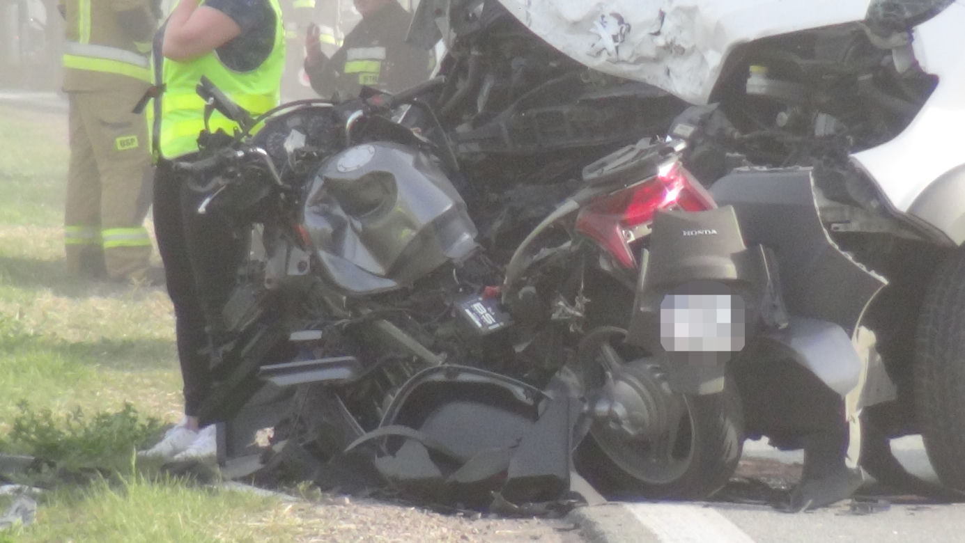 Nie żyje 30-letni motocyklista. Drogowa makabra na DK 50 pod Otwockiem