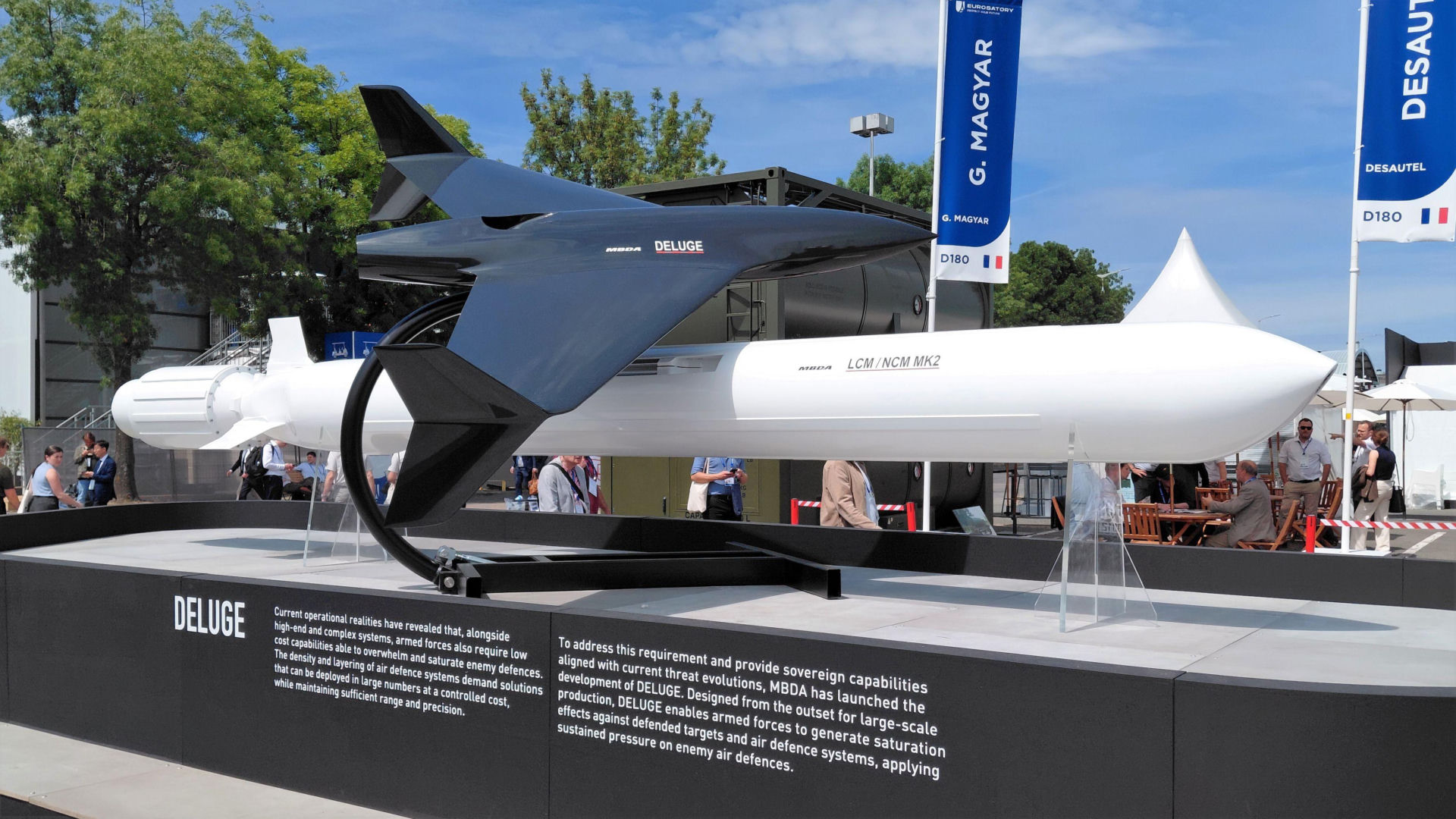 Pocisk manewrujący LCM Mk II i dron Deluge
