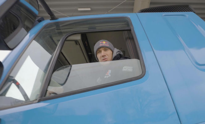 Maciej Janowski porzucił motocykl dla 10-tonowej bestii! Groziła mu praca na etacie