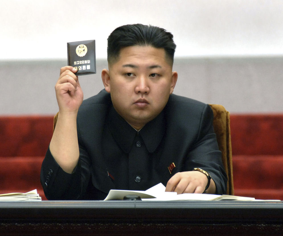 Kim Dzong Un morduje za słuchanie piosenek! Dowiedz się,których