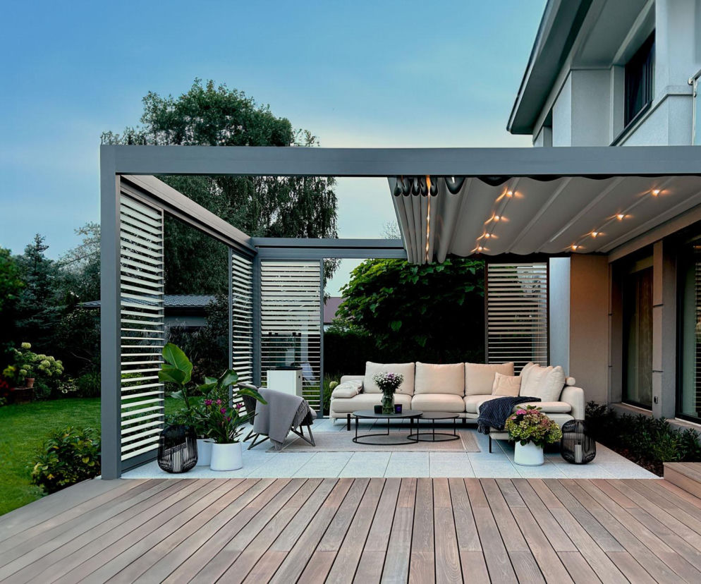 Zabudowa tarasu żaluzjami – ceny 2026. Czy to się opłaca?