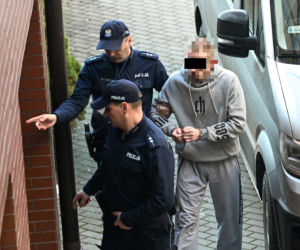 Skrzywdził dwie kobiety. 44-latek stanął przed sądem