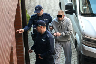 Skrzywdził dwie kobiety. 44-latek stanął przed sądem