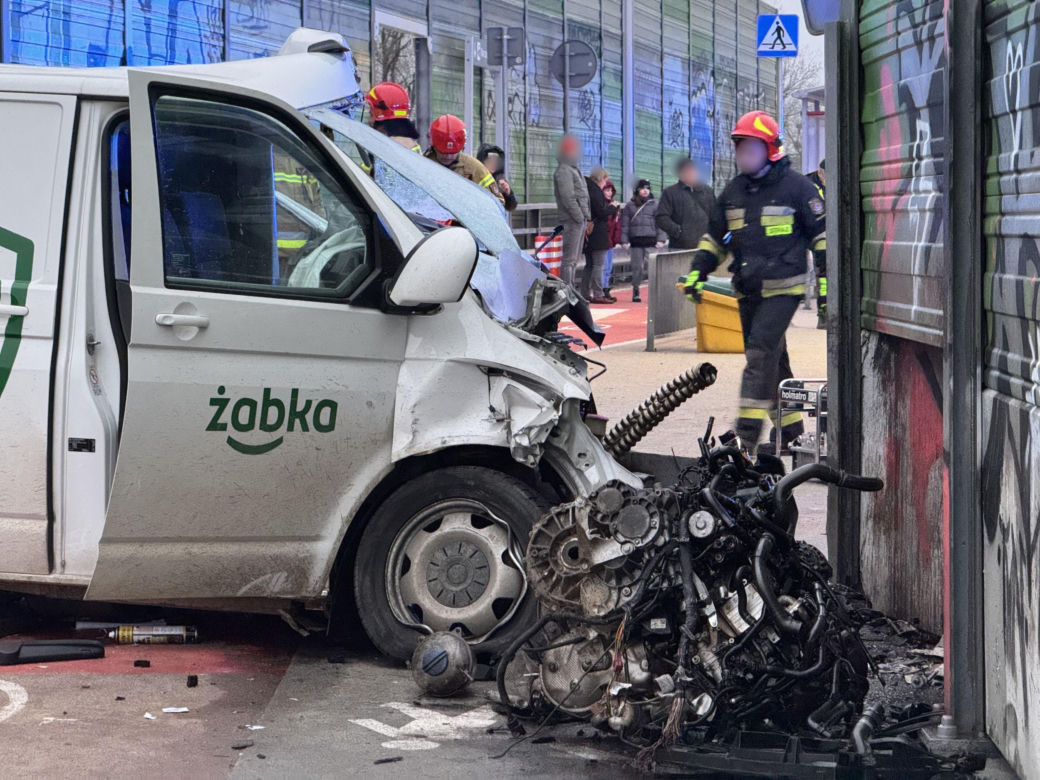  Warszawa. Wypadek na ul. Marsa. Zderzenie sześciu pojazdów [ZDJĘCIA]