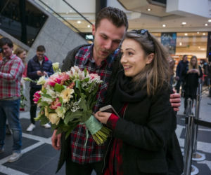 Kraków: Potrójne oświadczyny w... galerii handlowej!