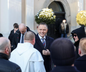 Prezydent na Jasnej Górze wśród kibiców. Podziękował za obronę  hasła „Bóg, Honor, Ojczyzna”