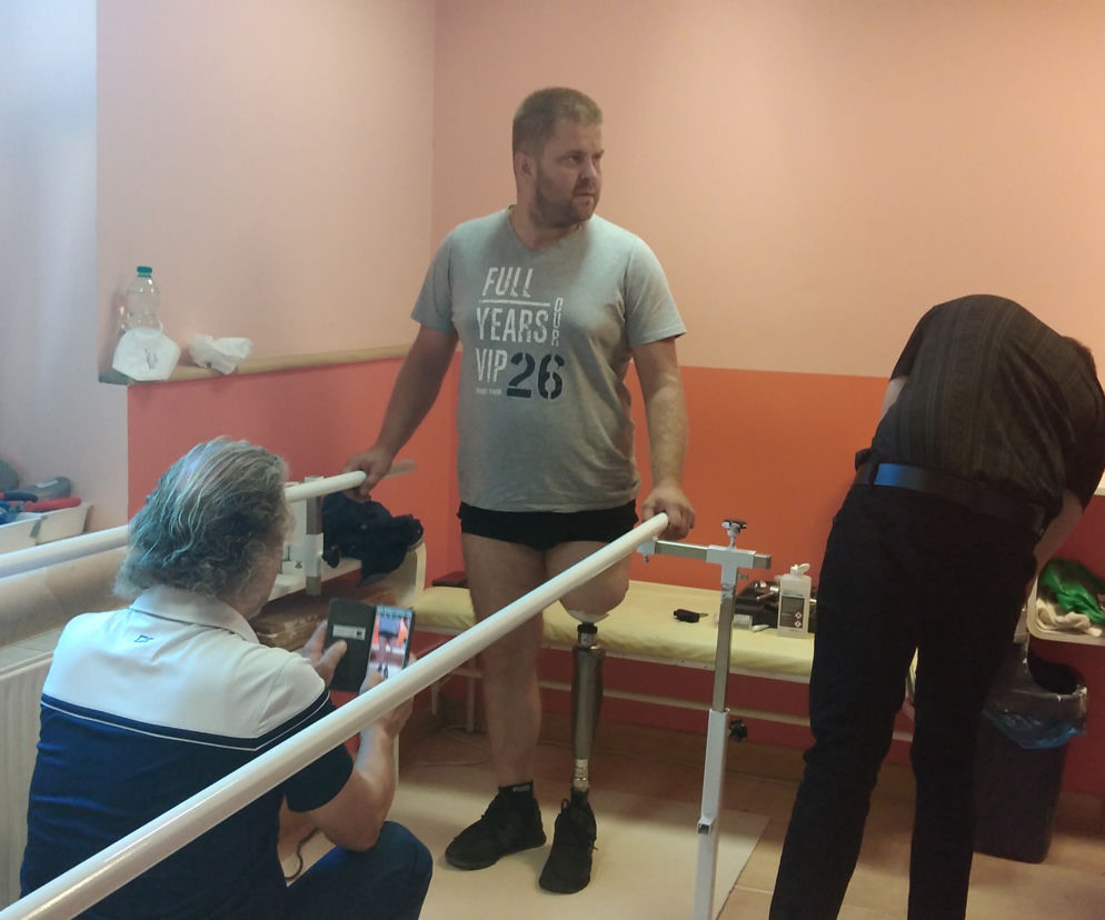 W Rzeszowie pacjentów po zabiegu osseointegracji stawiają na nogi