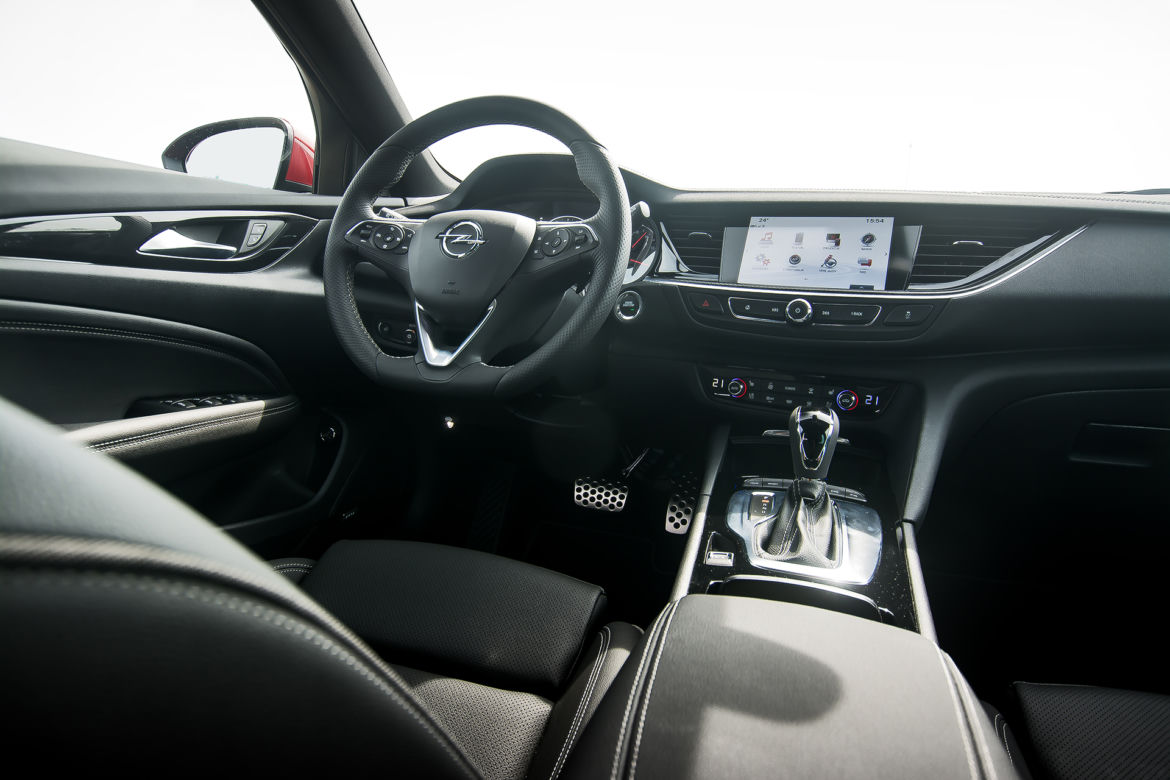 Opel Insignia Sports Tourer OPC Line 2.0 Turbo 260 KM AWD AT