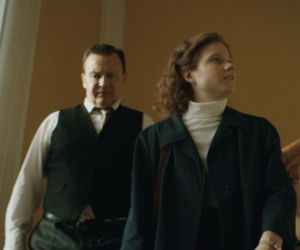 Osiecka, odc. 1: młoda Agnieszka Osiecka (Eliza Rycembel), ociec Agnieszki, Wiktor (Jan Frycz)