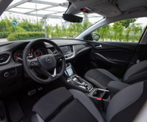 Opel Grandland X Hybrid4