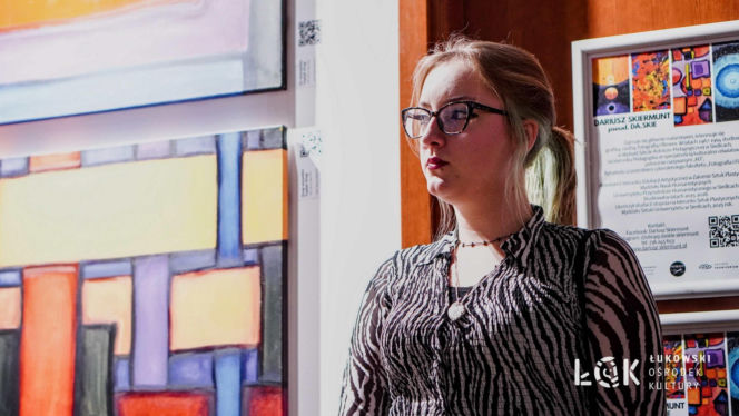 Wystawa w ŁOK "Okna na światy" Dariusza Skiermunta