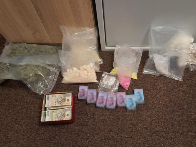 Syn ukrywał narkotyki u matki. Hurtowe ilości mefedronu i LSD trzymał w płatkach śniadaniowych