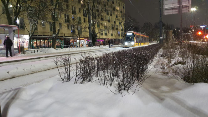 Zimowe utrudnienia w Warszawie