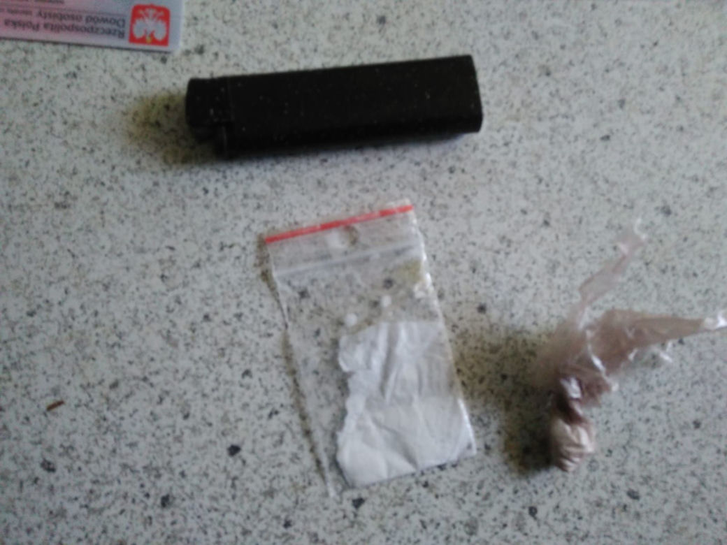 Kryminalni z Ciechocinka przejęli ponad 2 kilogramy marihuany. Oto co znaleźli