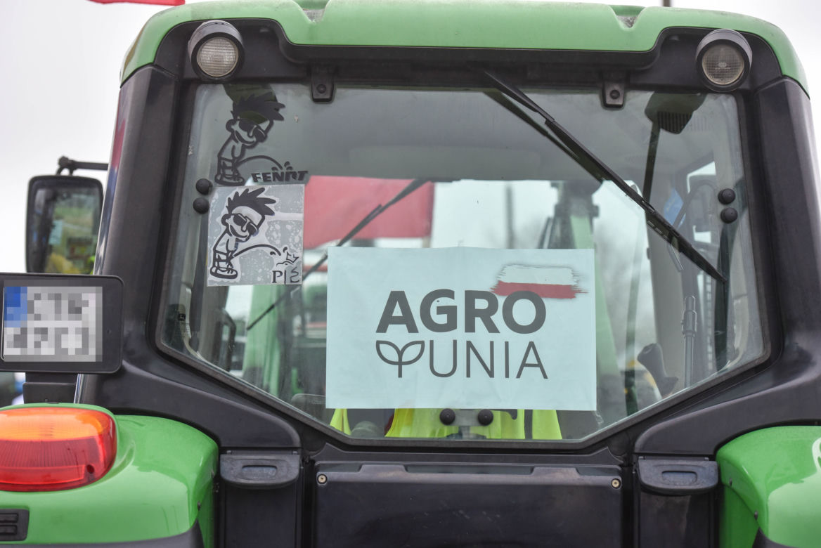 Agrounia zablokowała ważne skrzyżowanie pod Toruniem. Na razie bez większych utrudnień w ruchu drogowym.