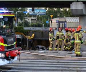 Autobus miejski wjechał w przejście podziemne przy Dworcu Zachodnim