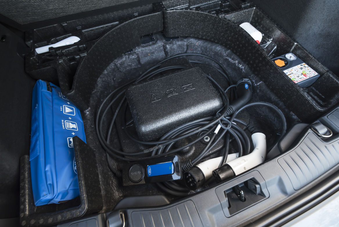 Ford Kuga 2.5 Plug-In Hybrid 225 KM eCVT FWD ST-Line