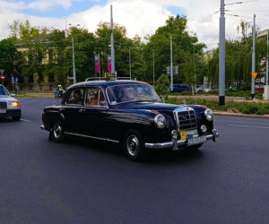 Parada zabytkowych pojazdów w Szczecinie