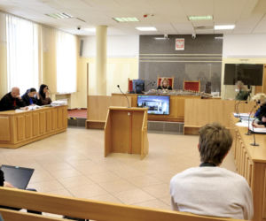 Właściciel schroniska „Happy Dog” szokuje. Chciał usunięcia sędziego ze sprawy!