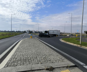 Skrzyżowanie ulic Popiełuszki i Osieckiej