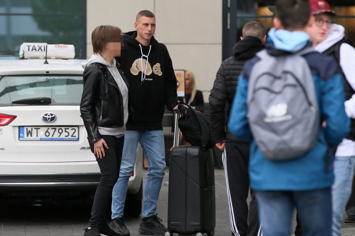 Reprezentacja Polski w piłce nożnej rozpoczyna zgrupowanie, piłkarze przylecieli do Polski.