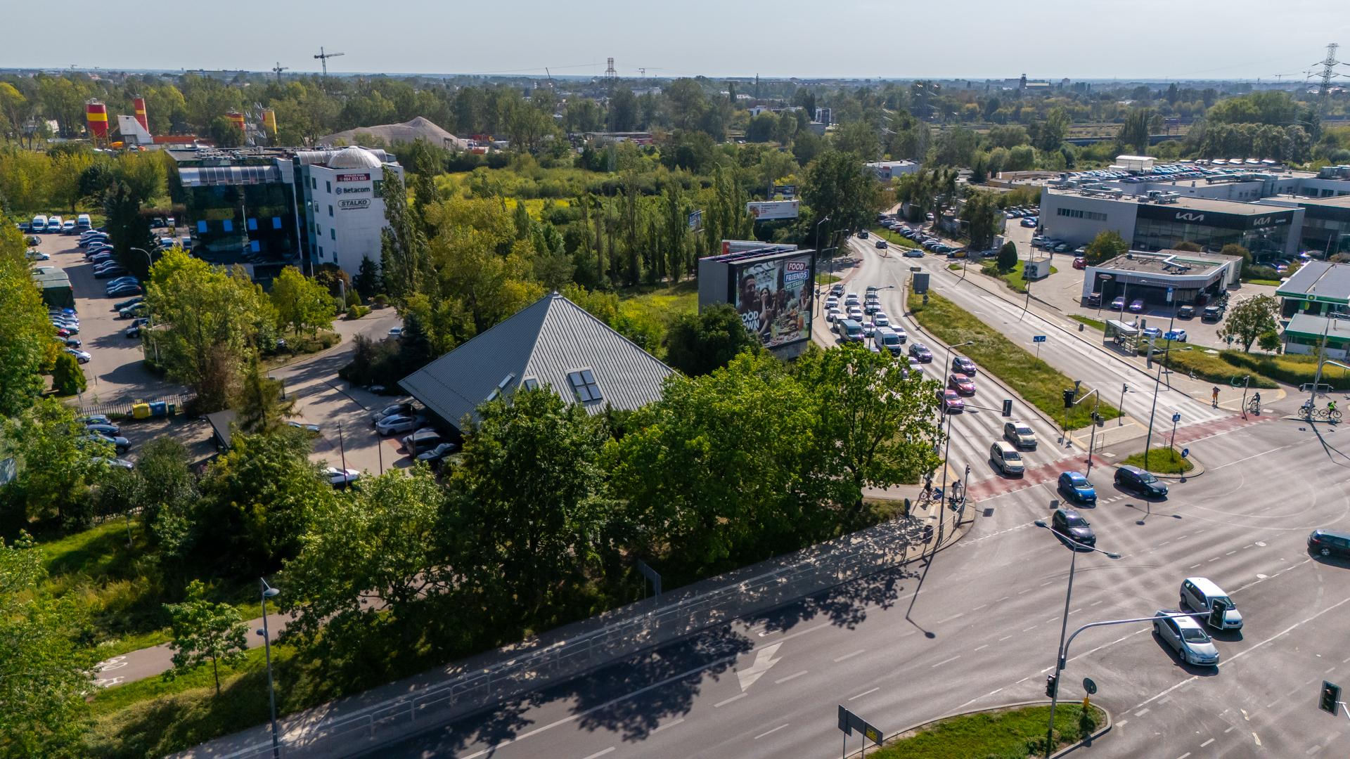 Piramida przy Połczyńskiej w Warszawie