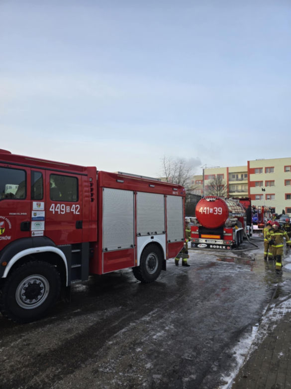 Pożar pustostanu w Dąbrowie Górniczej