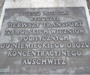 Tarnów. 80. rocznica pierwszego transportu do Auschwitz. Stąd wywożono ludzi na śmierć