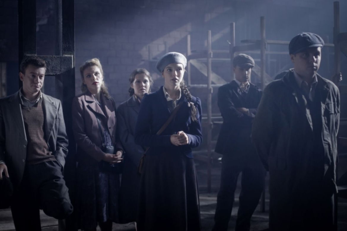 Wojenne dziewczyny 4 odc. 40. Ewa (Vanessa Aleksander), Nitka (Maja Szopa), Irka (Marta Mazurek),