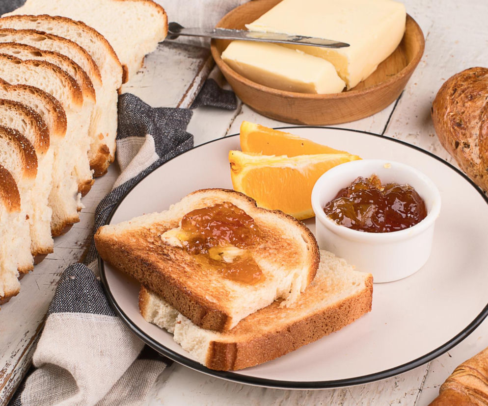 Czy codzienne jedzenie białego pieczywa szkodzi? Eksperci tłumaczą zależności