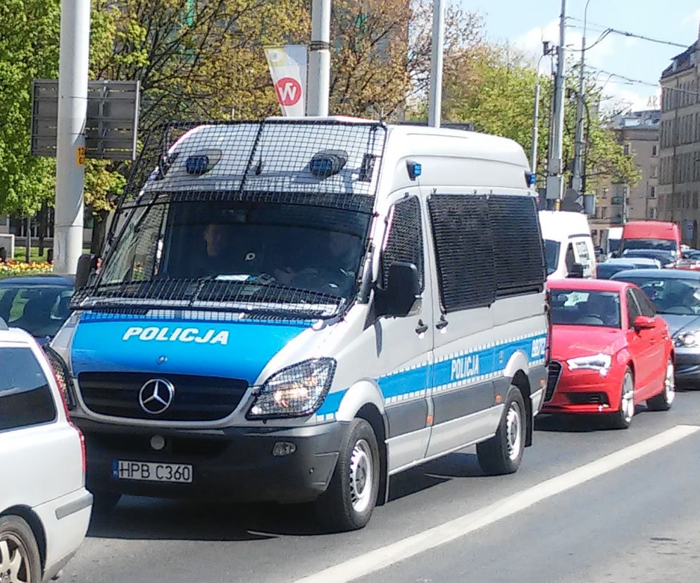 Akcja policji prowadzona jest niedaleko miejsca, gdzie zamachowiec wsiadł do autobusu