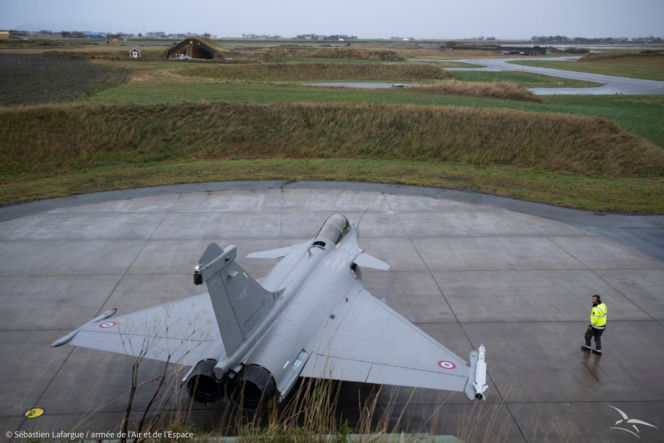 Wojna informacyjna o miliardy. Jak Chiny niszczą reputację francuskich myśliwców Rafale