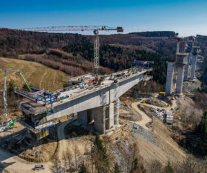 Najwyższa estakada w Polsce powstaje na S19 Babica Jawornik. Na plac budowy prowadzą serpentyny