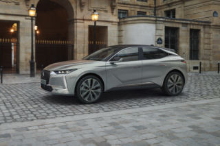 Debiutuje DS 4 - francuska odpowiedź na BMW serii 1 i Mercedesa Klasy A - ZDJĘCIA