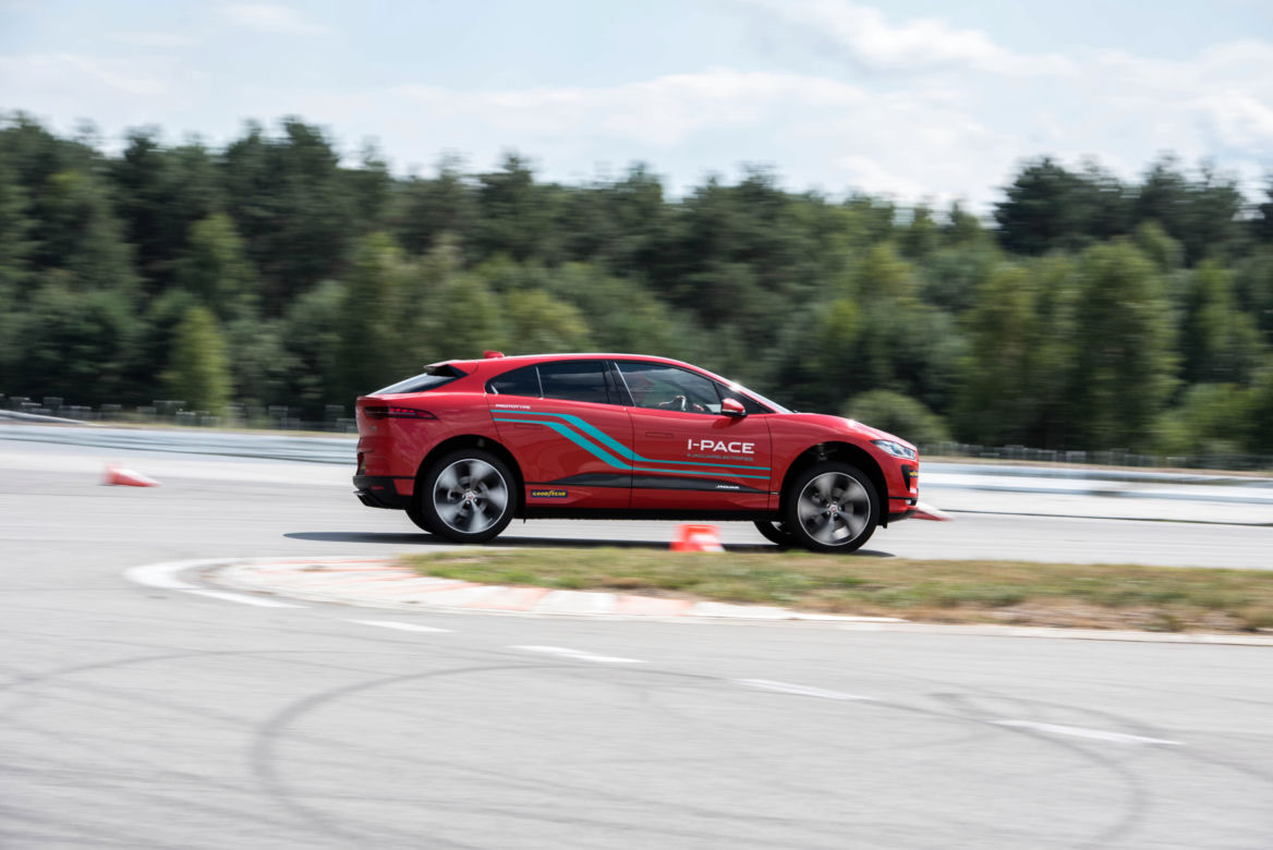 Jaguar I-Pace na Autodromie Jastrząb
