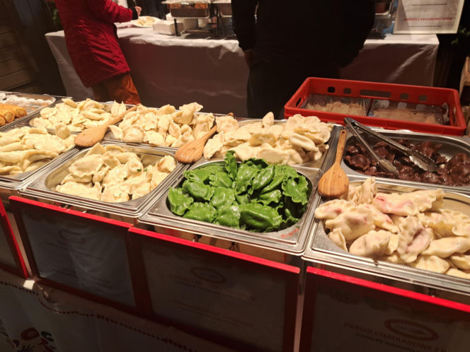 Jarmark Bożonarodzeniowy 2025 na Rynku Głównym w Krakowie. Jedzenie drogie jak nigdy