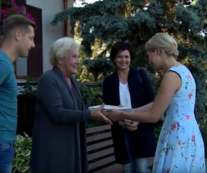 M jak miłość odc. 1393. Julka (Joanna Kuberska), Barbara (Teresa Lipowska), Marysia (Małgorzata Pieńkowska), Paweł (Rafał Mroczek)