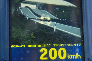 Cieszył się prawkiem tydzień. 44-latek z powiatu iławskiego pędził 200km/h