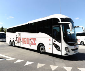 Mazowsze dostało autokary i rondo. Zespół pieśni i tańca świętuje w Otrębusach
