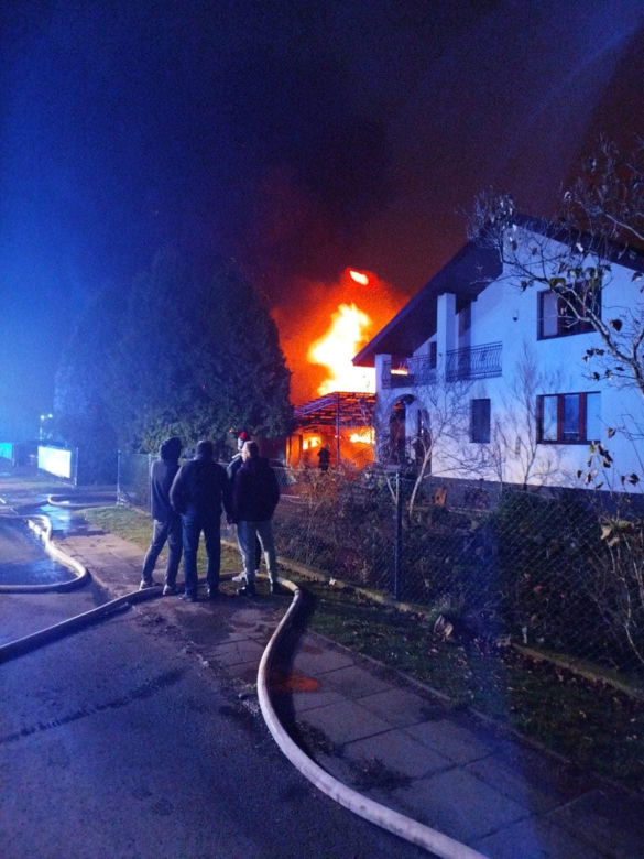 Pożar warsztatu samochodowego w Kotomierzu pod Bydgoszczą! Gigantyczny straty 