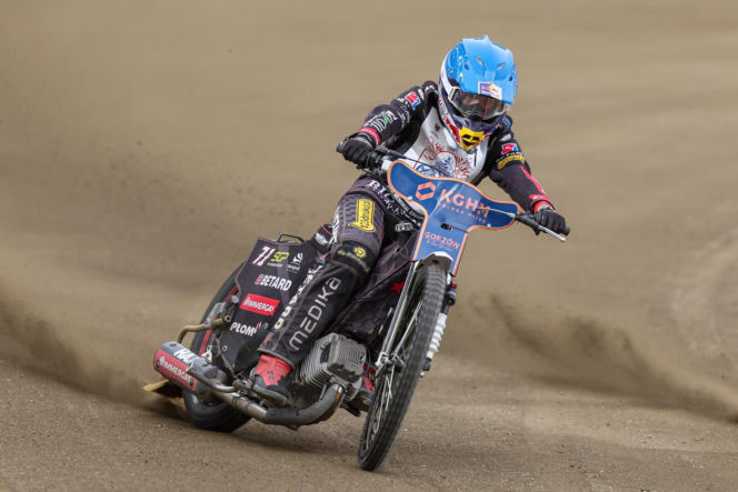 Maciej Janowski porzucił motocykl dla 10-tonowej bestii! Groziła mu praca na etacie