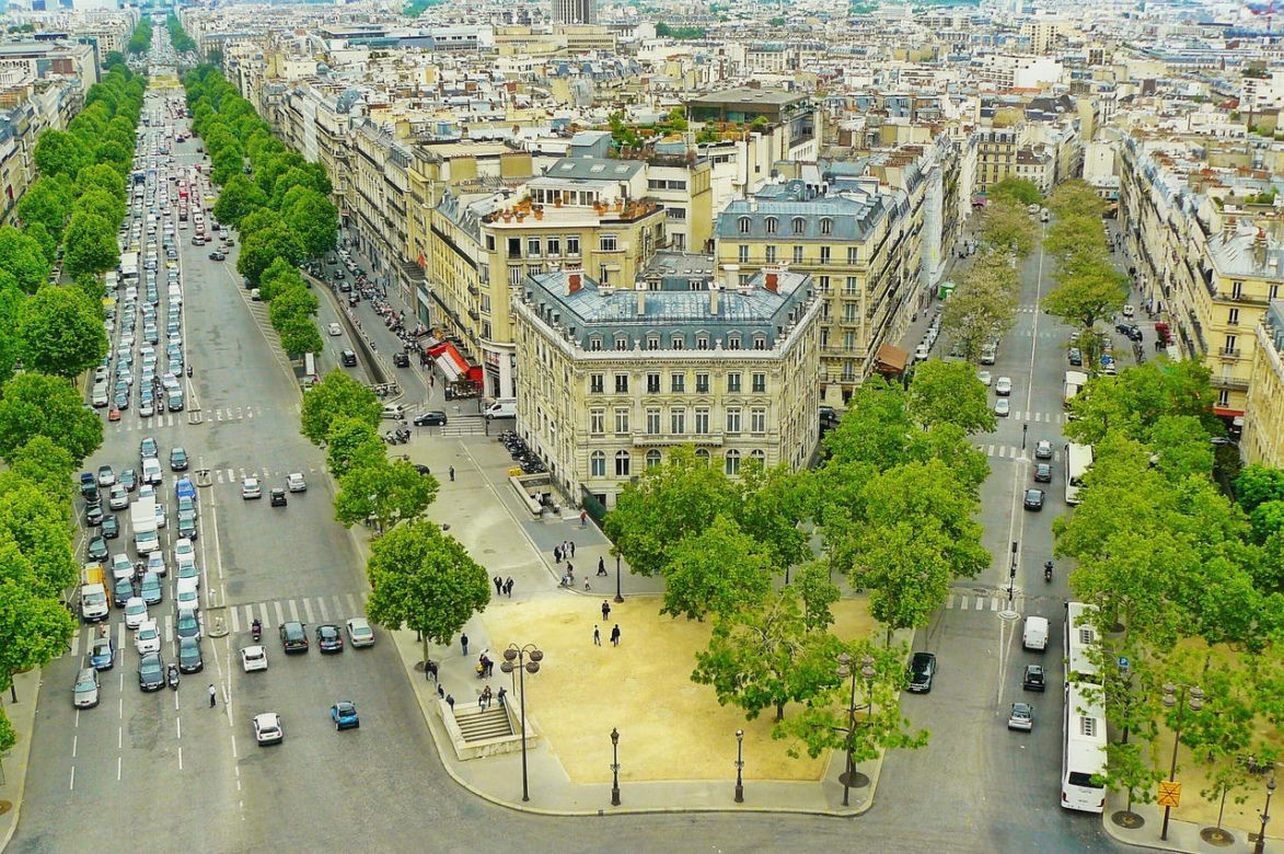 7. Francja