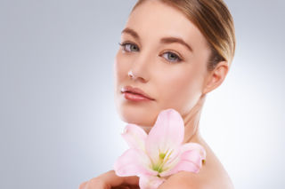 Bloom skin – nowy ideał piękna: zdrowa skóra zamiast perfekcyjnej 