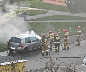 Pożar samochodu na ulicy Górnej w Starachowicach